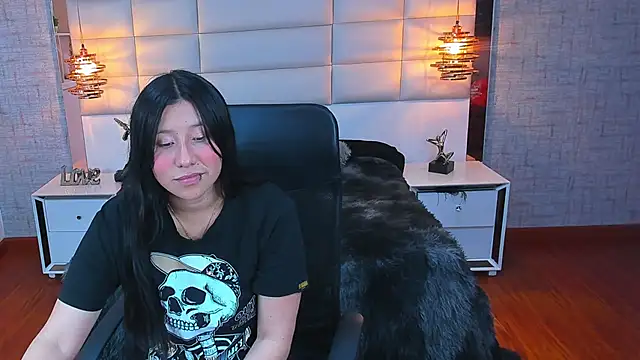 Snapshot of Nohemi_louse chatting on January 6, 2026, 7:40 pm Nohemi louse online show from January 6, 2026, 7:40 pm