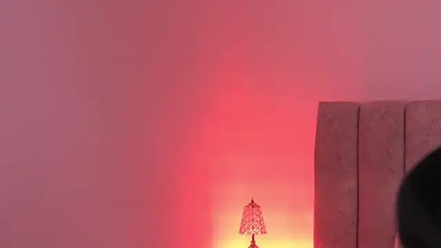 sara lopee1 online show from December 3, 2025, 11:53 am