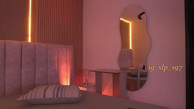 Snapshot of sara_lopee1 chatting on February 7, 2026, 12:02 pm sara lopee1 online show from February 7, 2026, 12:02 pm