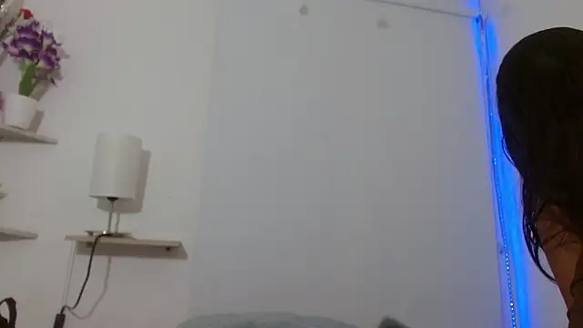 Roxy Stonee online show from November 15, 2025, 7:40 pm