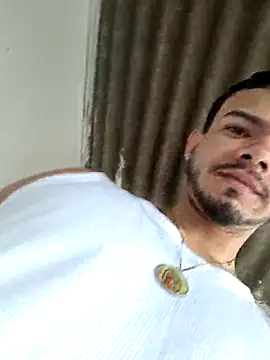 Snapshot of Niick01_ chatting on October 17, 2025, 3:47 pm Niick01 online show from October 17, 2025, 3:47 pm