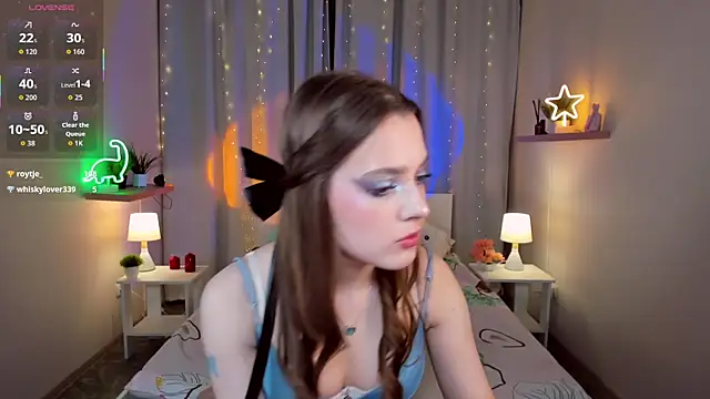 kaisajenner online show from December 13, 2025, 8:04 pm