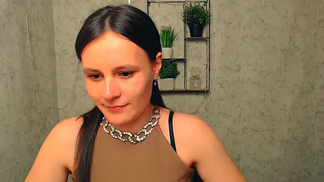 ValeriaHeart  online show from February 17, 2025, 2:17 pm