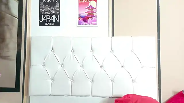 Rachel new20 online show from November 4, 2025, 8:34 pm