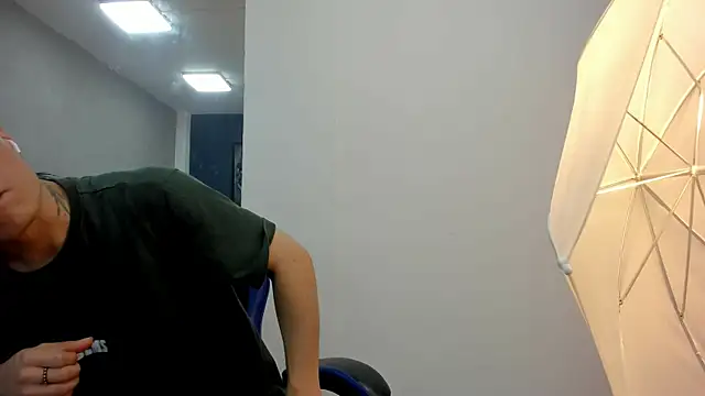 roan birkin online show from November 14, 2025, 7:17 pm