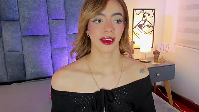 Snapshot of Violetta_Ficher chatting on June 20, 2026, 3:00 am Violetta Ficher online show from June 20, 2026, 3:00 am