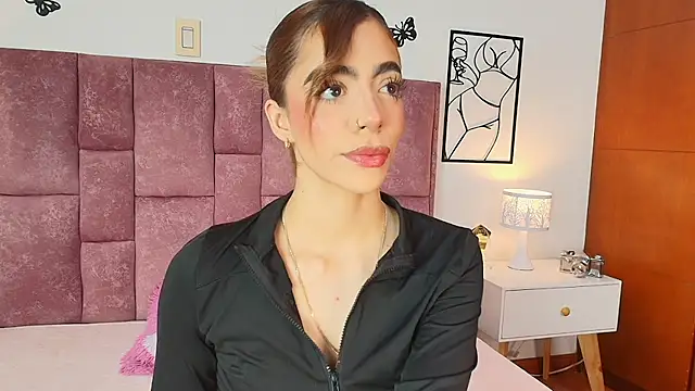 Snapshot of Violetta_Ficher chatting on July 11, 2026, 7:03 pm Violetta Ficher online show from July 11, 2026, 7:03 pm