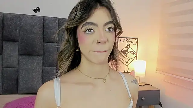 Violetta Ficher online show from December 3, 2025, 2:12 am