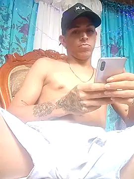 Snapshot of duquehotvoy chatting on February 11, 2025, 6:33 pm duquehotvoy online show from February 11, 2025, 6:33 pm