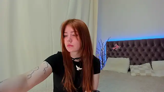 Snapshot of Ella_Mayers chatting on March 20, 2025, 3:23 am Ella Mayers online show from March 20, 2025, 3:23 am