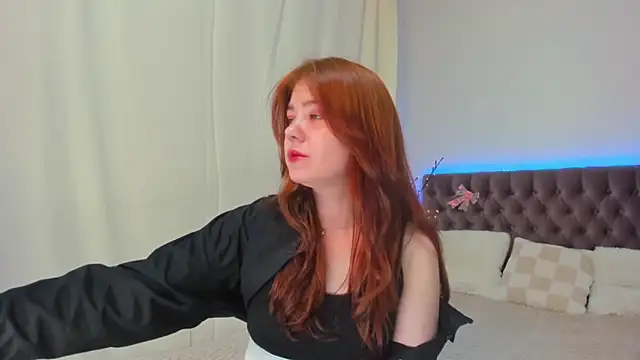 Snapshot of Ella_Mayers chatting on March 15, 2025, 9:16 pm Ella Mayers online show from March 15, 2025, 9:16 pm