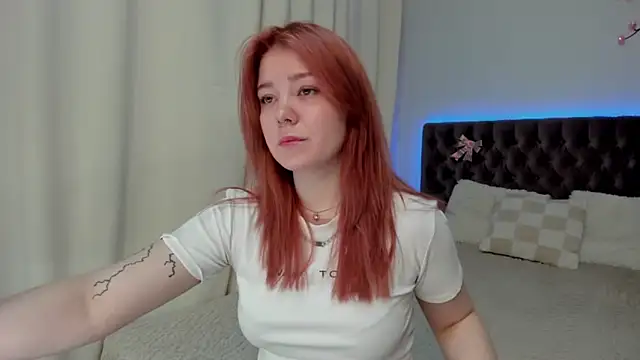 Snapshot of Ella_Mayers chatting on September 14, 2025, 12:27 pm Ella Mayers online show from September 14, 2025, 12:27 pm