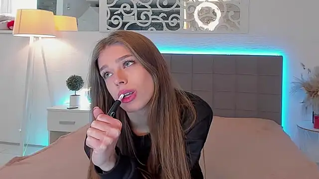 melissacrayzy online show from April 13, 2026, 5:22 am