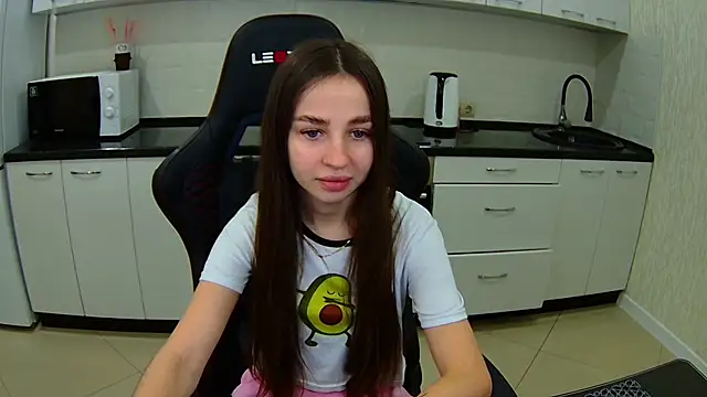 Kami lovely online show from February 16, 2025, 7:16 pm