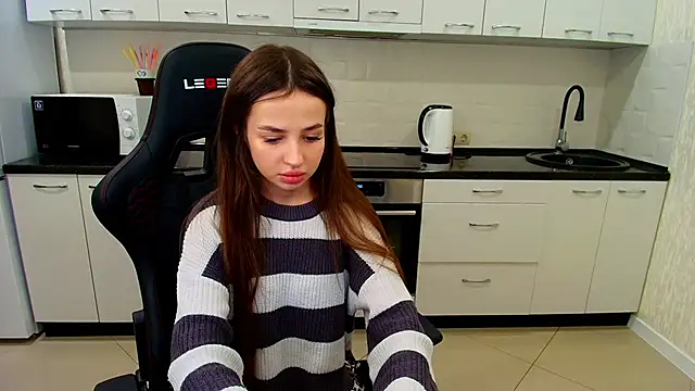 Kami lovely online show from March 17, 2025, 7:26 pm