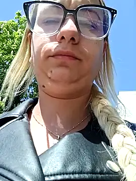 Mia RainX online show from April 30, 2026, 11:50 am