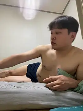 Snapshot of offwhite777 chatting on February 21, 2025, 5:31 pm offwhite777 online show from February 21, 2025, 5:31 pm