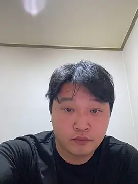 Snapshot of offwhite777 chatting on January 30, 2025, 3:19 pm offwhite777 online show from January 30, 2025, 3:19 pm