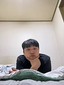 Snapshot of offwhite777 chatting on January 31, 2025, 1:56 pm offwhite777 online show from January 31, 2025, 1:56 pm