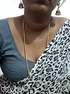 Snapshot of Tamil_Meera12 chatting on July 14, 2026, 5:01 am Tamil Meera12 online show from July 14, 2026, 5:01 am