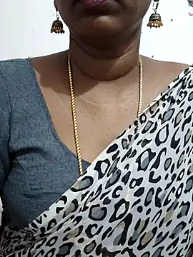 Snapshot of Tamil_Meera12 chatting on July 28, 2026, 3:14 am Tamil Meera12 online show from July 28, 2026, 3:14 am