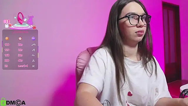 Snapshot of Arianahot777 chatting on December 16, 2025, 9:19 pm Arianahot777 online show from December 16, 2025, 9:19 pm