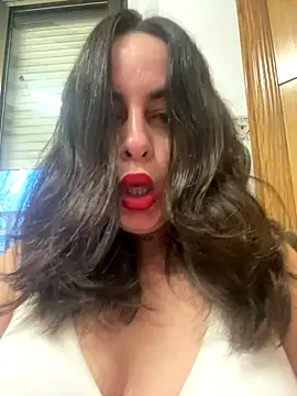 laarti online show from December 2, 2025, 4:30 pm