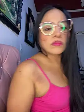 lamaravilla 08 online show from March 18, 2025, 4:29 am