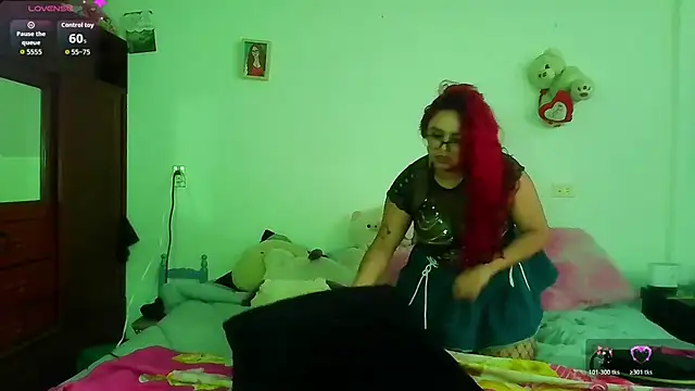 EstefyTabbo online show from May 23, 2026, 8:41 pm