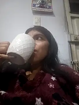 Ariell Kieran online show from April 8, 2026, 2:57 am