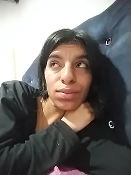 Snapshot of Ariell_Kieran chatting on June 12, 2026, 1:25 am Ariell Kieran online show from June 12, 2026, 1:25 am
