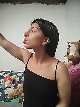 Snapshot of Ariell_Kieran chatting on July 21, 2026, 7:48 pm Ariell Kieran online show from July 21, 2026, 7:48 pm