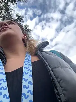 Andrea18 blonde online show from February 2, 2026, 1:32 pm