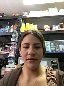 Snapshot of Andrea18_blonde chatting on May 5, 2026, 3:15 pm Andrea18 blonde online show from May 5, 2026, 3:15 pm