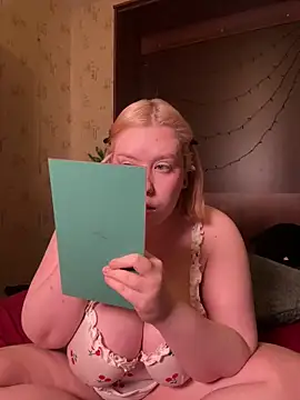 Viesicaa online show from February 24, 2026, 4:02 am