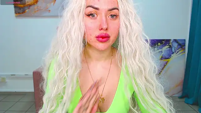 Snapshot of MissisCaty chatting on March 13, 2025, 4:01 pm MissisCaty online show from March 13, 2025, 4:01 pm