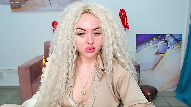 Snapshot of MissisCaty chatting on February 18, 2025, 10:47 pm MissisCaty online show from February 18, 2025, 10:47 pm