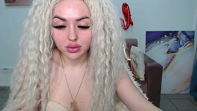 Snapshot of MissisCaty chatting on March 3, 2025, 3:43 pm MissisCaty online show from March 3, 2025, 3:43 pm