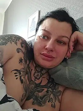 CannabisQueenn online show from March 19, 2026, 9:09 am