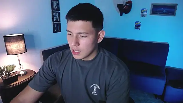 JamesCr  online show from April 7, 2026, 2:24 am