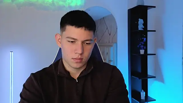 JamesCr  online show from June 1, 2026, 12:27 pm
