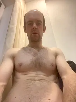 LynnAhNight online show from October 24, 2025, 3:16 am