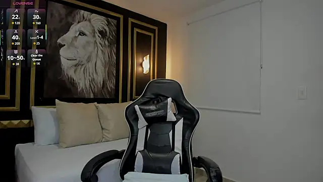 tiffanny doll  online show from January 15, 2026, 7:06 pm