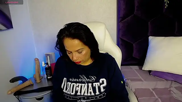 Snapshot of GochitaWild chatting on November 19, 2025, 8:20 pm GochitaWild online show from November 19, 2025, 8:20 pm