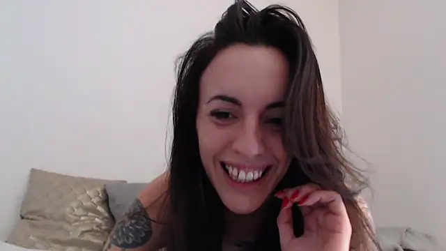 Lenaelle31000 online show from February 18, 2025, 4:03 pm