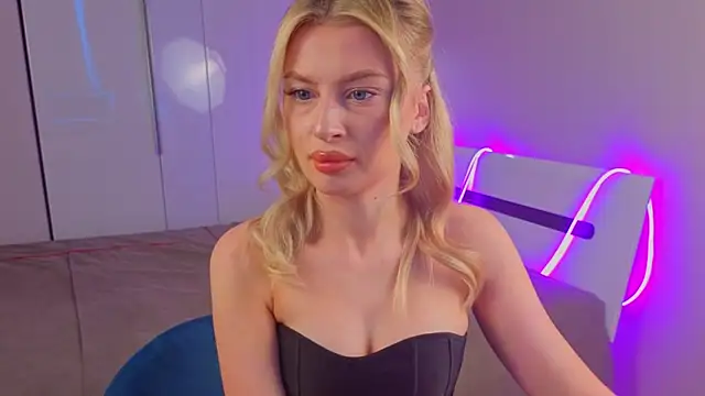 AnitaLamb online show from October 19, 2025, 5:21 am