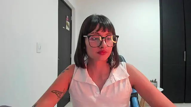 ggor4w33 online show from September 21, 2025, 3:33 am