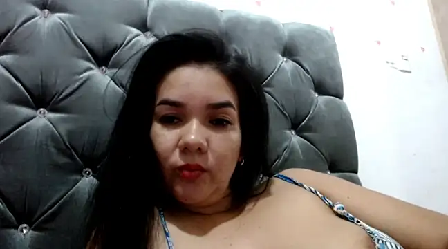 Snapshot of tezza_smith chatting on February 18, 2025, 5:53 am tezza smith online show from February 18, 2025, 5:53 am