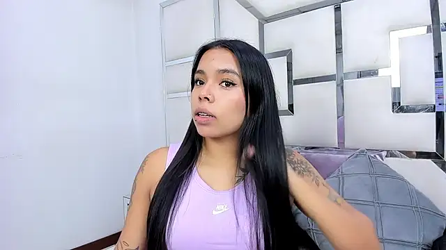 ZoeWan69 online show from March 10, 2026, 12:42 pm