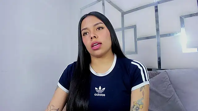 ZoeWan69 online show from September 16, 2025, 11:33 am